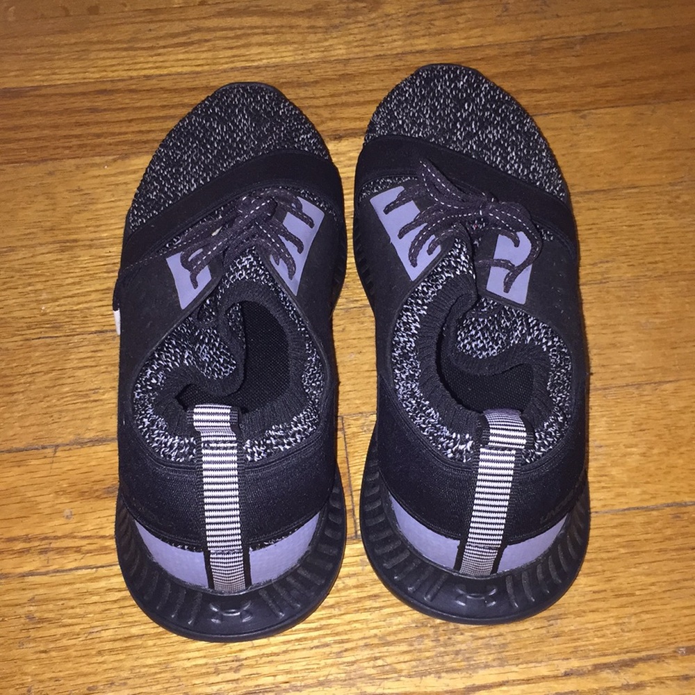 Under Armour Performance Sneakers - image 3